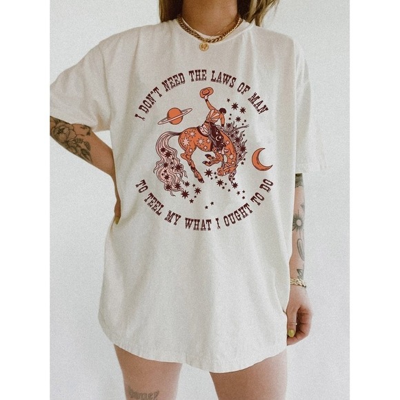 Brooke
B Other - I Dont Need The Laws Of Man Quote Minimal Philosophy T-Shirt